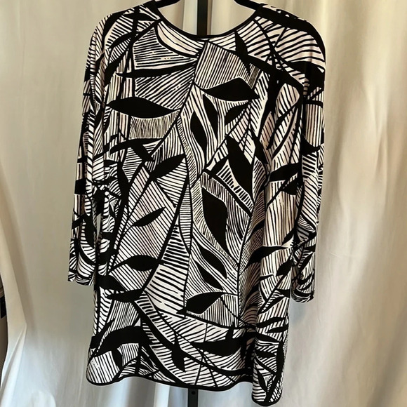 Women’s Allison daily plus 3X, color, black and white, spandex, polyester, EUC - Picture 5 of 6